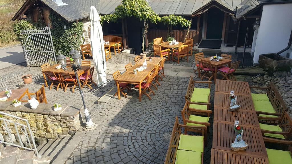 Altes Bierhaus Hotel Arzbach Exterior photo